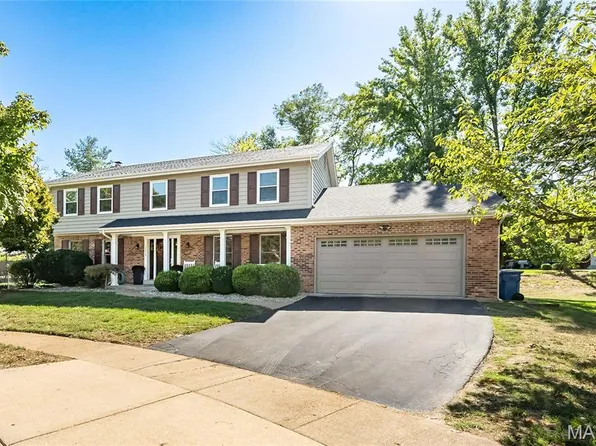 14308 Strawbridge Ct, Chesterfield, MO 63017