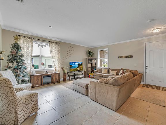 4th image of 5852 NW Leghorn Avenue