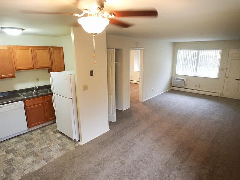 Colonial Ridge — Photo 105