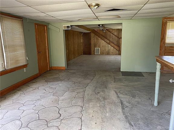 5th image of 112 Art Ave
