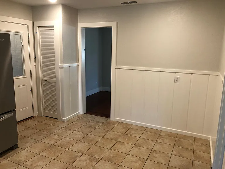 1409 Glenrose St — Photo 12