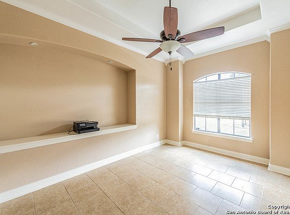 5th image of 245 Shamrock Dr