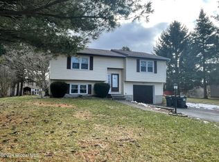28 Canvasback Rdg, Waterford, NY 12188
