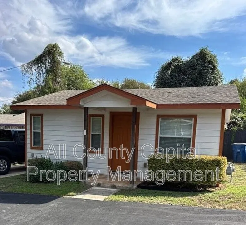 1116 Northwestern Ave #C