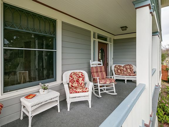 5th image of 299 W Santa Paula St