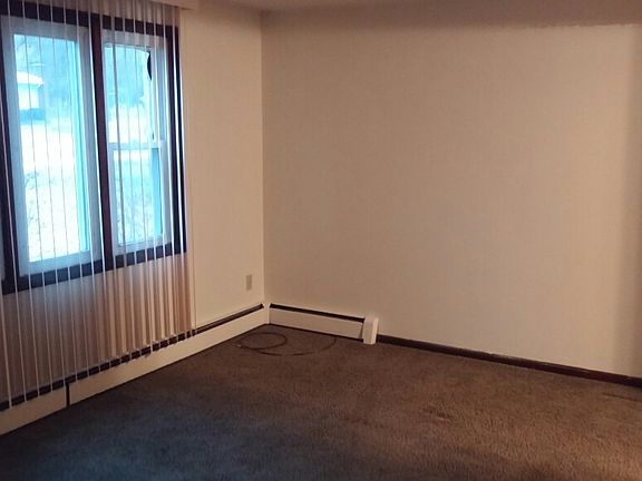 3rd image of 42078 Edward Cir