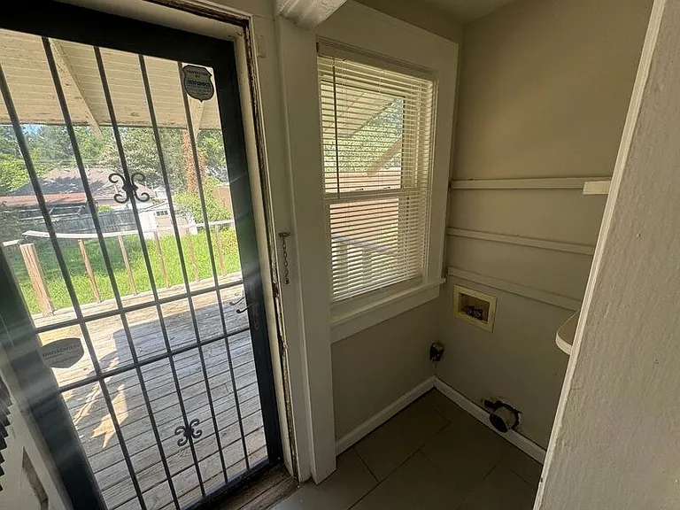 129 S Holmes St — Photo 7