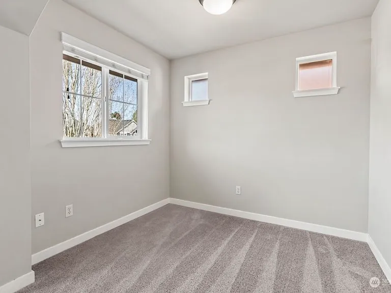 8418 153rd St E — Photo 20