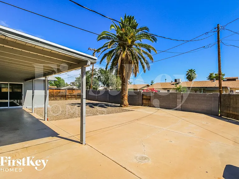 715 W Dublin St — Photo 14