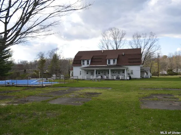 406 Samsonville Rd, Kerhonkson, NY 12446