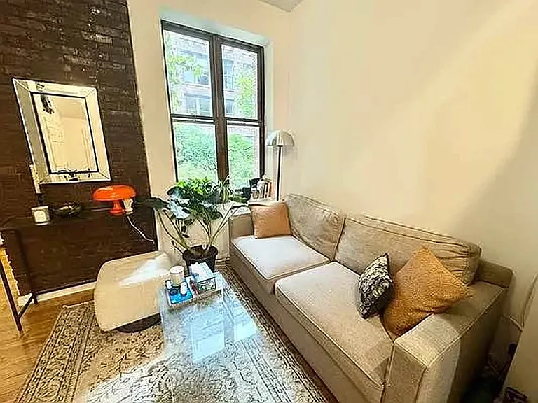 336 W 14th St #1B — Photo 4