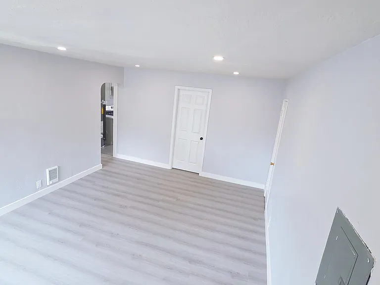 8904 Plymouth St #8904 — Photo 3