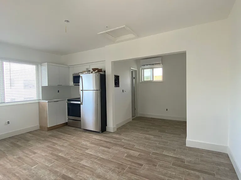2190 SW 14th Ter — Photo 16