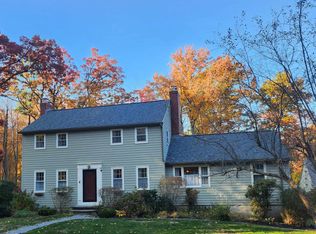 8 Deacon Rd, Bedford, NH 03110