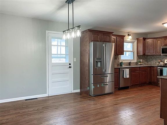 4th image of 10605 Saint Catherines Ln