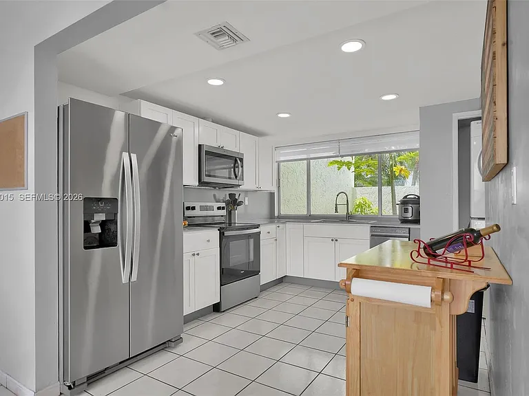 9177 Fontainebleau Blvd #3 — Photo 6