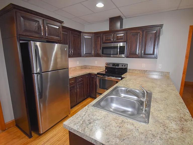 110 E Bald Eagle St — Photo 33