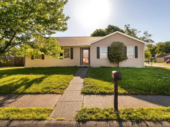 4911 Yellowstone Dr, Newburgh, IN 47630