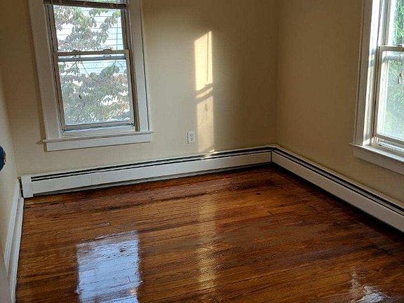 5th image of 69 Garfield Pl