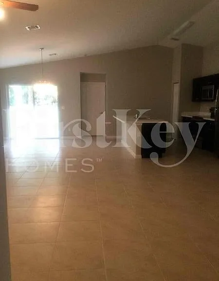 991 SW Dubois Ave — Photo 48