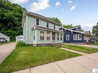 413 Glenwood Ave, Mankato, MN 56001