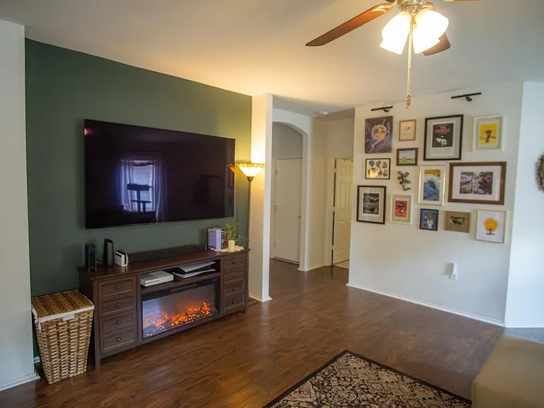 5209 English Glade Dr — Photo 14