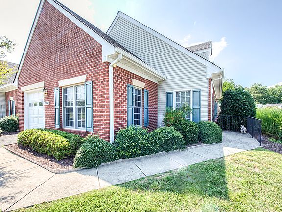 3rd image of 12016 Wood Pond Ct