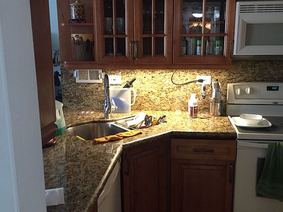 5th image of 5555 Collins Ave APT 15C