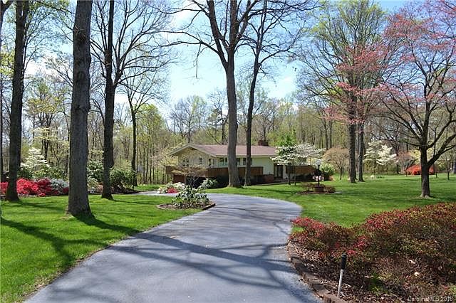 1st image of 2805 Rosewood Ln