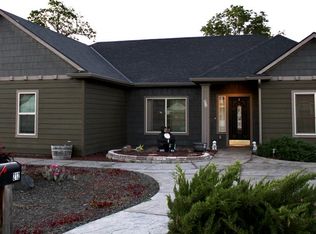 212 NW 8th Ave, Milton Freewater, OR 97862