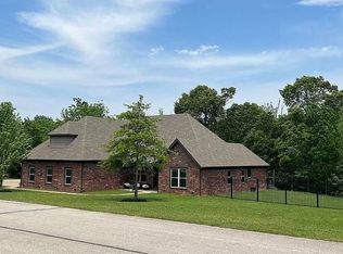 508 Candlelight Cir, Springdale, AR 72762