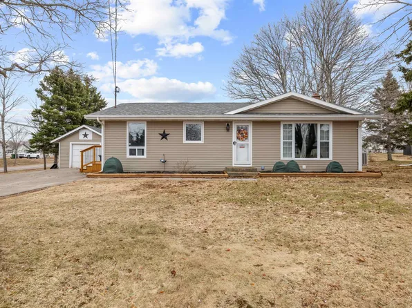 98 Oak Dr, Charlottetown, PE C1A 7Z1