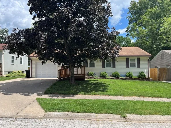 4009 S Spring St, Independence, MO 64055