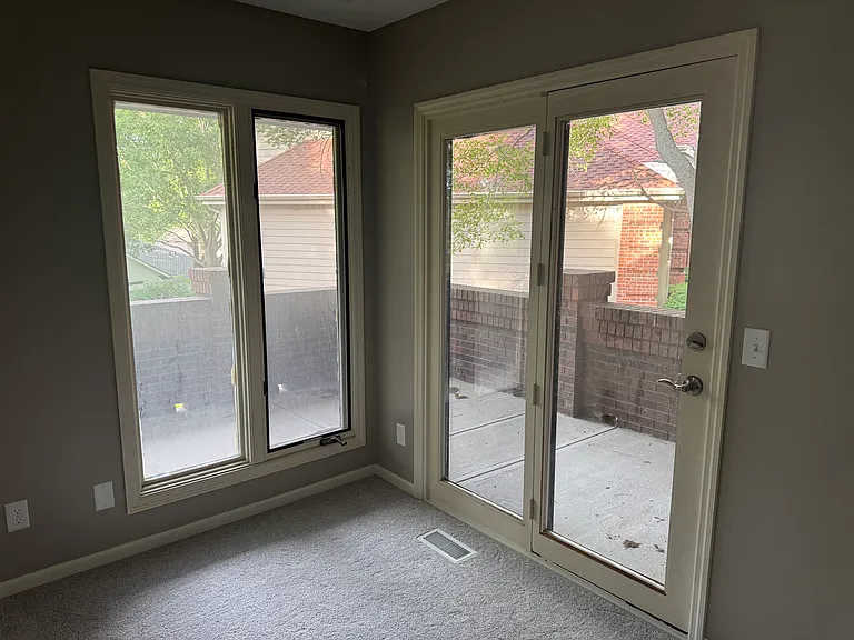 16728 Leavenworth Cir — Photo 25