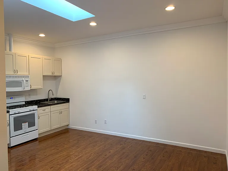 37730 Mosswood Dr — Photo 3