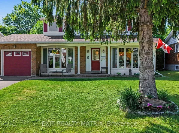 18 Highpark Cres, Ottawa, ON K1B 3G8