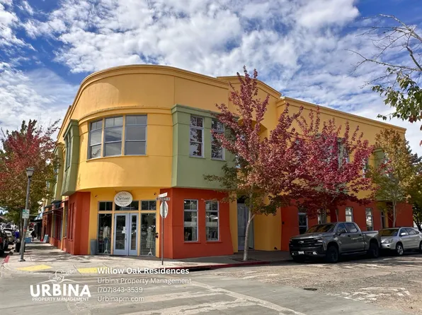 Willow Oak Residences - Downtown Sebastopol Luxury Living