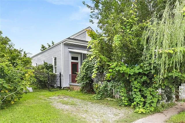 417 Dakin St — Photo 2