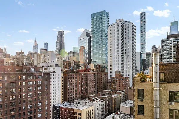 418 East 59th Street #18B in Sutton Place, Manhattan