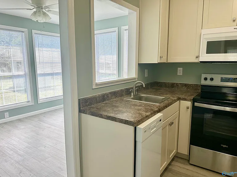 3111 Hale Dr SW — Photo 18
