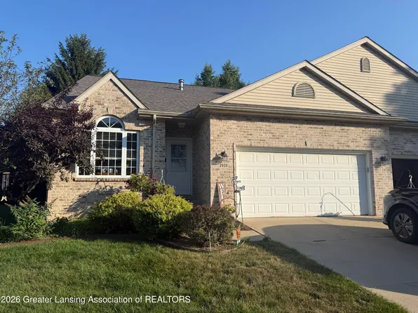 2928 Marfitt Rd, East Lansing, MI 48823
