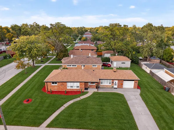 2752 Tennyson Pl, Hazel Crest, IL 60429