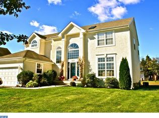 928 Twelve Oaks Dr, Williamstown, NJ 08094