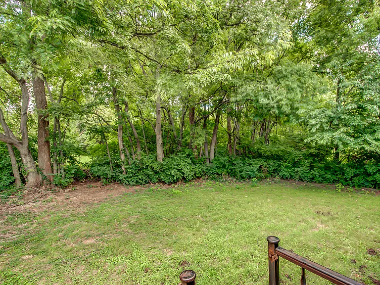 614A Claridge Dr — Photo 21