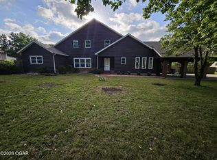 1011 3rd St, Monett, MO 65708