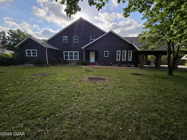1011 3rd St, Monett, MO 65708