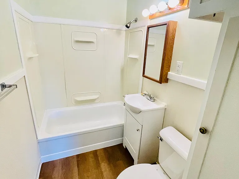 1541 Meade Ave #1 — Photo 7