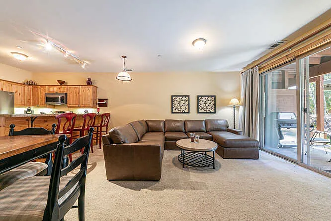 Building Photo - 10885 Cinnabar Way #5