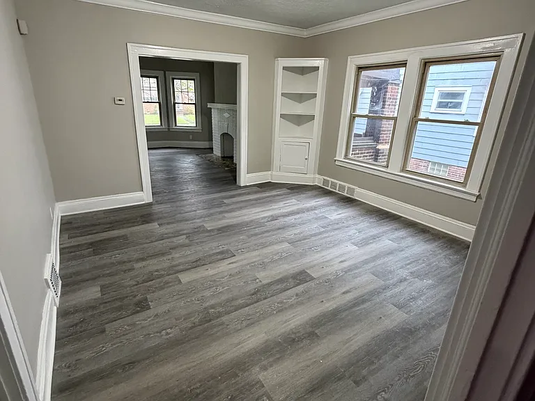 1558 Ivydale Rd #1 — Photo 7