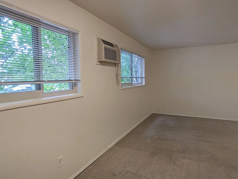 Watergate Apartments — Photo 47